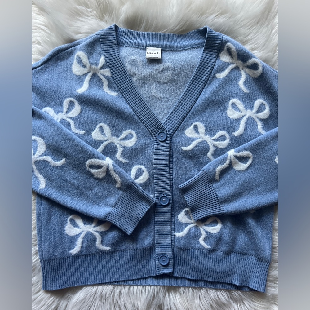 Blue bow coquette cardigan with white bows. Sz L. In EUC